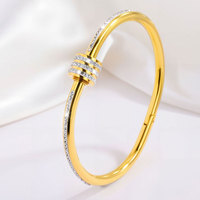 Bracciale Personalizzato in Acciaio Inossidabile Placcato Oro 18K con Zirconi Anti-Ossidazione, Gioiello di Design per Donne