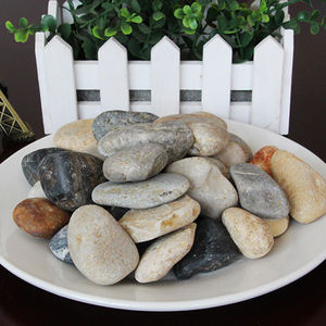 Décoration d'intérieur : Galets bruts multicolores non polis pour centre de table festif, décoration de mariage et jardinière de balcon - Product Image 1