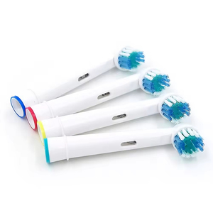 Paquete de 4 cabezales de <span class=keywords><strong>cepillo</strong></span> de dientes de repuesto eléctrico para el cuidado de las encías sensibles profesionales para Limpieza de dientes - Product Image 2