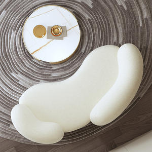 Sofá de tela de piel de cordero de lujo, diseño curvo blanco minimalista moderno, forma ovalada para apartamentos pequeños, sala de estar de estilo nórdico - Product Image 4