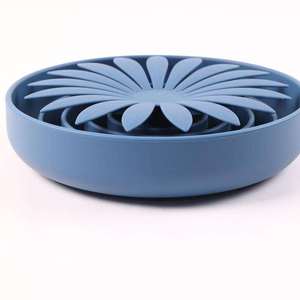 Tapis de léchage pour chien en silicone en forme de fleur, gamelle ralentissante pour animaux de compagnie, bol d'alimentation lente en silicone rond en forme de feuille - Product Image 1