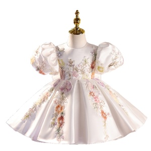 Abito da Principessa per Bambine con Ricami Floreali e Maniche a Sbuffo per Spettacoli di Pianoforte, Feste ed Eventi Nuziali - Product Image 5