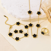 Ensemble de bijoux en acier inoxydable classique plaqué or 18 carats, collier, bracelet, boucles d'oreilles, bagues, motif trèfle à cinq feuilles, pour femme, bijoux de fête