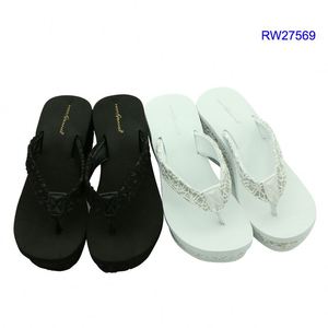 Nuovi Sandali Estivi 2020 da <span class=keywords><strong>Donna</strong></span> con Zeppa e Plateau, <span class=keywords><strong>Ciabatte</strong></span> con Tacco Alto in Eva Rossa per Spiaggia - Product Image 2