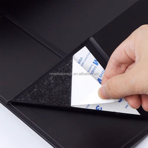 Boîte cadeau en carton pliable personnalisée, rigide, avec fermeture magnétique, pour chaussettes et boîtes en papier fourrure - Product Image 4