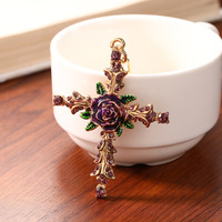 Porte-clés pendentif rétro en alliage de zinc, orné de diamants, en forme de croix de rose, créatif, pour sac à main femme, personnalisé, pour clé de voiture