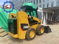 Gebrauchter Radlader 246D Kompaktlader Gelb Baumaschine für Hof- und Baustellenarbeiten