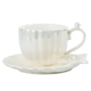 Nouveauté Tasse à café colorée de luxe en coquille de perle Soucoupe à café créative Ensemble de tasses à café en céramique Tasse à thé au lait