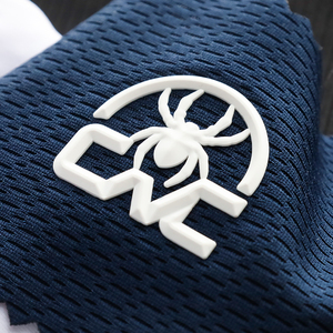 Bán Buôn Tùy Chỉnh Ion Trên 3D Silicone Thẻ Quần Áo Truyền Nhiệt Biểu Tượng Quần Áo Thiết Kế Nhãn Cho T Áo Sơ Mi - Product Image 2