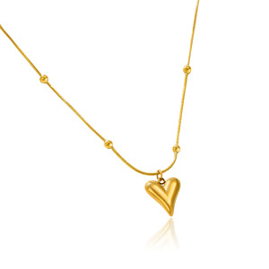 Collar con colgante de corazón hinchado de acero inoxidable en oro PVD de 18 quilates con cadena de hueso de serpiente con acento de cuentas | Impermeable e hipoalergénico - Product Image 5