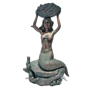 Epoksi dekorasyon sihirli bronz Finish heykeli el sanatları için reçine Mermaid heykeli ile LED ışık Mermaid