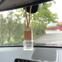 Bouteille de parfum en verre pour voiture, 8ML, 20 pièces, forme carrée, pendentif, désodorisant, accessoire suspendu