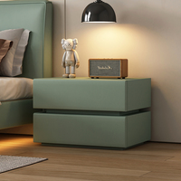 Table de chevet italienne moderne et minimaliste en cuir avec grand mobilier de chambre à coucher en bois massif pour la maison