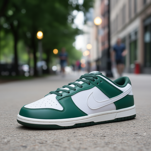 Zapatillas Nike Dunk Low Retro SE para Mujer, Estilo Casual, Color Blanco Polvo de Fotones y Verde Vintage, Parte Superior Sintética, Forro de Malla, Suela de Goma - Product Image 2