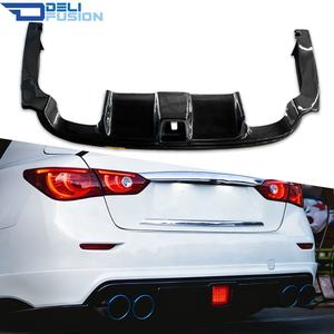 Alerón Trasero de Fibra de Carbono Estilo R-Concept Bltz para Infiniti Q50/Q50S 2014-2017 con Luz Antiniebla - Product Image 1