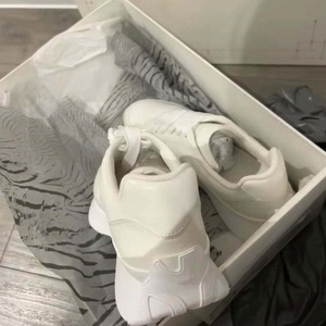 Chaussures de sport respirantes et tendance, en cuir véritable luxueux, semelle épaisse, antidérapantes, chaussures de marche décontractées, style estival - Product Image 4