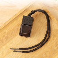 Flacon diffuseur de parfum pour voiture vide en verre noir transparent carré de 8 ml, avec bouchon à vis et sérigraphie, vente en gros