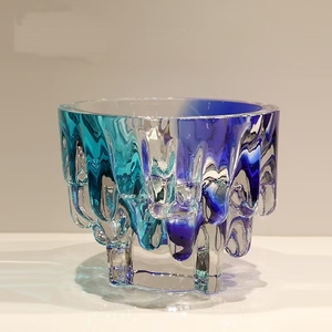 Tazón de Vidrio Morado con Volantes, Diseño en Capas con Color y Textura, Ideal para Decoración del Hogar, Exhibición de Frutas, Añadiendo un Toque Artístico - Product Image 3