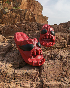 Sandalias de hombre con diseño de cara de monstruo de terror, de EVA, con suela gruesa, antideslizantes, informales, para uso en casa, al aire libre y en la playa. - Product Image 4