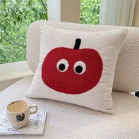 Coussin en velours nuage brodé à rayures motif pomme, broderie de dessin animé pour dossier de canapé-lit, housse de coussin personnalisée