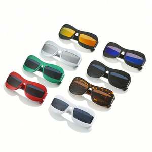 Gafas de Sol Retro Personalizadas 2023 con Revestimiento de Espejo, Ovaladas, Estilo Y2K, UV400, Rectangulares Irregulares para Hombre y Mujer - Product Image 4