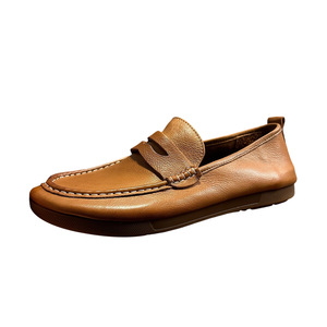 QHCCID Mocassins en cuir de cheval pour hommes, marron, à talon plat, à enfiler, chaussures de conduite décontractées, semelle souple, couleur unie, style jeune - Product Image 2