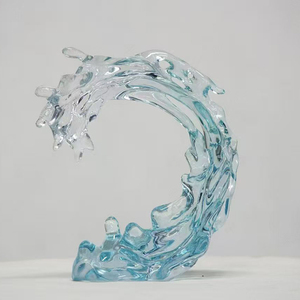 Scultura in Resina Trasparente di Grande Formato, Design Popolare per Decorazione Domestica o Pubblica - Product Image 4