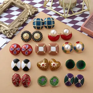 Joyería de moda, pendientes de serie Medieval Vintage, pendientes de tuerca geométricos redondos esmaltados Retro para mujeres y niñas, joyería