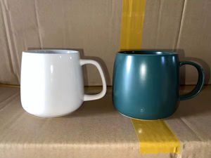 Mug à café en céramique émaillée au design nordique moderne, capacité de 400 ml, réutilisable et durable pour le bureau, la maison, les restaurants - Product Image 4