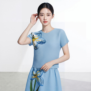 Casual Women's Geometric Print Short Sleeve Stand Collar Slim Fit T-Shirt <b>Spring</b> Summer Eco-Friendly Polyester Woven - Product Image 2