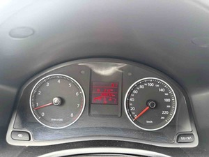 Volkswagen <span class=keywords><strong>Bora</strong></span> 1.6 Luxe Automatique 2012, Berline d'occasion, Conforme aux normes chinoises IV, Essence, État Premium, Résistante à l'usure, Durable - Product Image 6