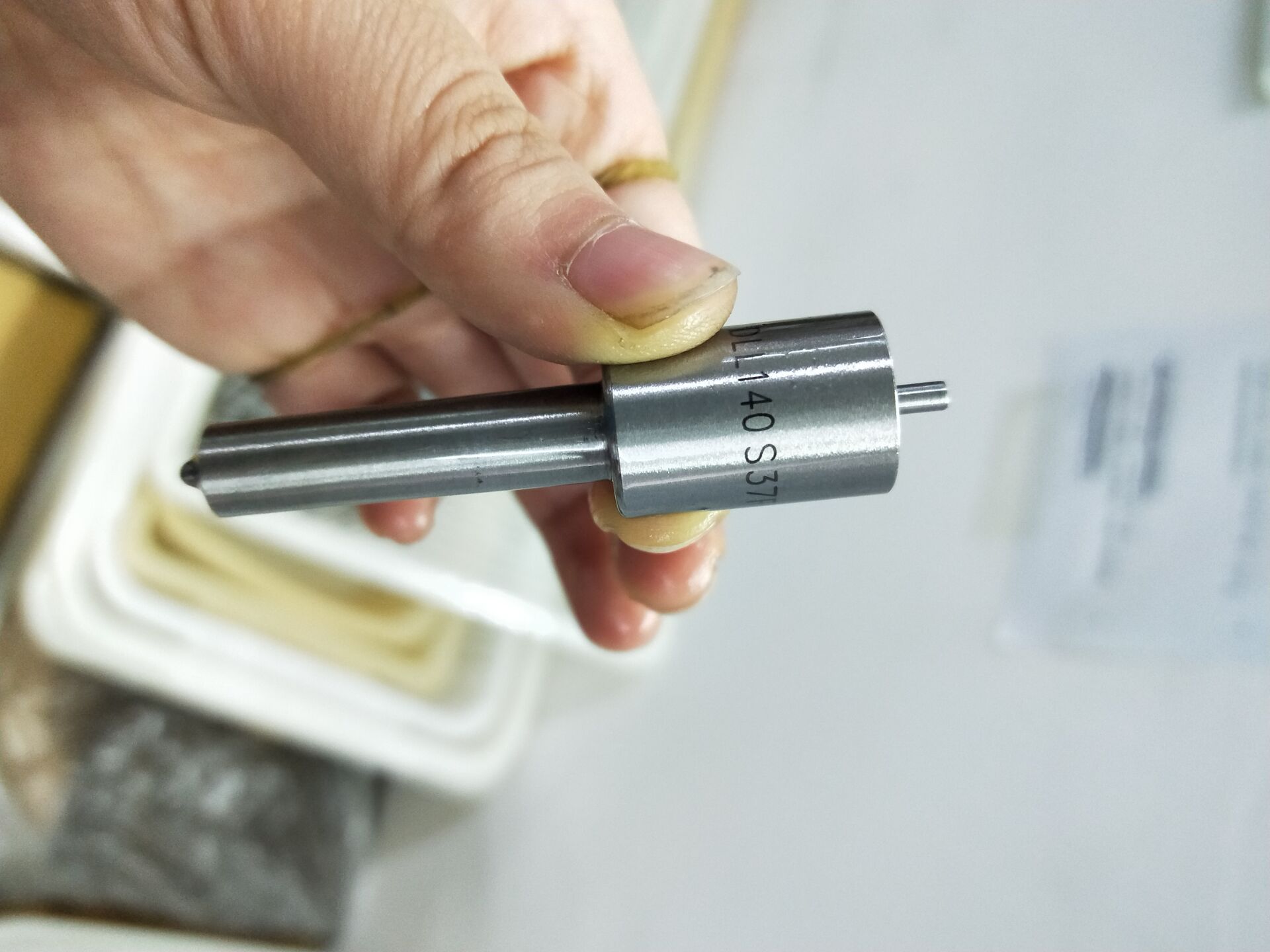 DLLA140S64F fuel injector nozzles tips price