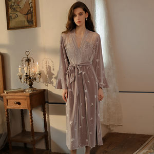 Pyjama en velours de soie de luxe léger, imprimé papillon doux, avec coussinets de poitrine, robe de nuit à bretelles, longue robe de chambre, vêtements de maison, ensemble 4775 - Product Image 5