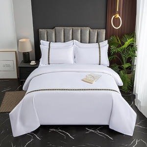Literie d'hôtel literie <span class=keywords><strong>de</strong></span> <span class=keywords><strong>lit</strong></span> quatre pièces en coton personnalisé housse <span class=keywords><strong>de</strong></span> couette blanche drap <span class=keywords><strong>de</strong></span> <span class=keywords><strong>lit</strong></span> taie d'oreiller simple double <span class=keywords><strong>personne</strong></span> kit ensemble - Product Image 4