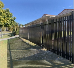 Panneaux de clôture tubulaires en acier galvanisé à chaud, robustes, avec pointes en acier, revêtement poudré, pour clôtures de sécurité de jardin, villas et piscines - Product Image 5