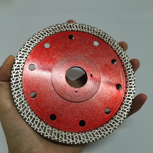 Lame de carrelage Lame de carrelage renforcée continue Mesh <span class=keywords><strong>X</strong></span> K Turbo Mesh Lame de scie diamantée <span class=keywords><strong>4</strong></span> "<span class=keywords><strong>4</strong></span>.5" 5 "6" 7 "<span class=keywords><strong>8</strong></span>" 9 "10" 12 "pouces - Product Image 5