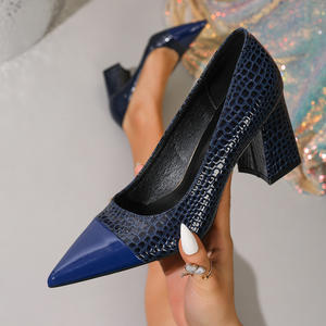 <span class=keywords><strong>Zapatos</strong></span> de Tacón Cuadrado Xuanhui para Mujer, Estilo Coreano, de Alta Calidad, en <span class=keywords><strong>Charol</strong></span>, con Combinación de Colores, Cómodos, de Punta Puntiaguda y Sin Cordones - Product Image 3