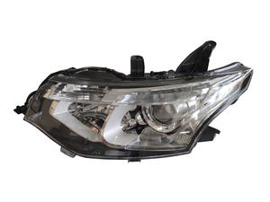 Faro delantero derecho e izquierdo para Mitsubishi Outlander <span class=keywords><strong>2010</strong></span>, base blanca con orificio para xenón, L 8301A705 R 8301A706 - Product Image 1