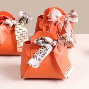 Borsa in Pelle PU Premium <span class=keywords><strong>di</strong></span> Alta Qualità, Sacchetti Regalo, Sacchetti per Caramelle, Fornitura all'Ingrosso con Logo Personalizzato per Bomboniere Matrimonio, Cerimonie e Feste - Product Image 4