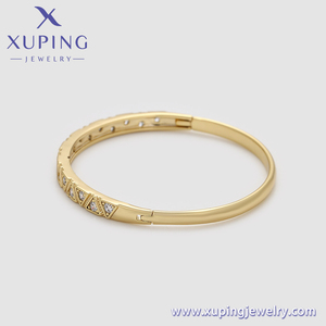 X000886157 Bijoux XUPING Bracelet simple en triangle de pierres plaqué or 14 carats, bijoux de mode, bracelets - Product Image 3