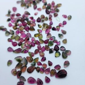 หินอัญมณีทัวร์มาลีนหลายชิ้นแบบหลวมสีเขียว8-20มม. งานแกะสลักตามธรรมชาติสินค้าจำนวนมาก - Product Image 1