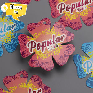 Etiqueta Colgante de Papel Ecológica Personalizada de Alta Calidad para Ropa, Bolsas y Zapatos - Diseño Heterosexual de Lujo - Product Image 1