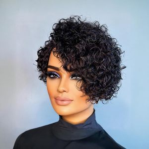 Perruques de <span class=keywords><strong>Cheveux</strong></span> Brésiliens Kinky Bouclés Coupe Pixie Courtes Ondulées Superposées pour Femmes Noires avec <span class=keywords><strong>Frange</strong></span> Entièrement Fabriquée à la Machine et sans Colle - Product Image 1