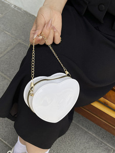 กระเป๋าใส่เหรียญรูปโซ่ธีมความรัก ทันสมัยและน่ารัก ขนาดมินิ ซองจดหมายสีแดง กระเป๋าเด็ก กระเป๋าเก็บของอเนกประสงค์ - Product Image 4