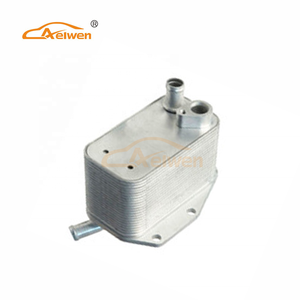 Refroidisseur d'huile commerciale, pour <span class=keywords><strong>VOLVO</strong></span> 5989070281, 30757620, LR001426 - Product Image 1