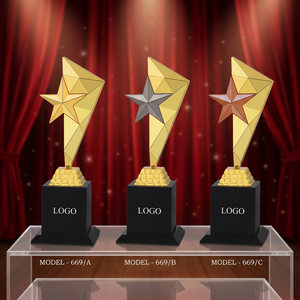 Trofeo Estrella Personalizado de POOJA GIFT CORPORATION, Modelo 669, Chapado en Oro, Fundido a Presión, Portátil, con Logotipo Grabado con Láser para Promoción - Product Image 1