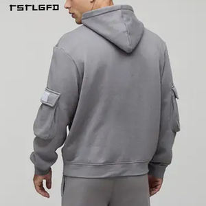 เสื้อฮู้ดดี้ผู้ชายสไตล์ทหารสำหรับฤดูหนาว มีกระเป๋าคาร์โก้ ได้รับการรับรองมาตรฐาน Oeko-Tex กระเป๋าแขนเสื้อแบบ 3 มิติ สตรีทแวร์ทรงโอเวอร์ไซส์ พิมพ์ลายดิจิทัล แฟชั่นรักษ์โลก - Product Image 2