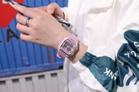Jam Tangan Multifungsi Olahraga Luar Ruangan Modis Jam Tangan Elektronik Plastik Persegi Jam Tangan Digital Siswa Pria Wanita Sederhana Uniseks