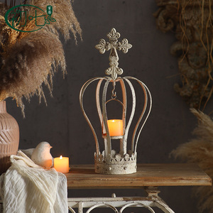 Candelabro de Metal Estilo Corona Vintage Francés, Decoración para Mesa de Boda - Product Image 2