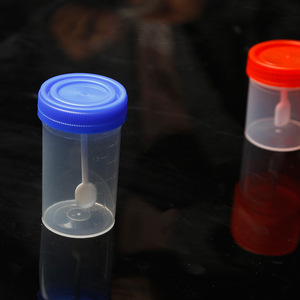Vaso de muestra Uriki de 50 ml con cuchara para análisis de orina - Product Image 1